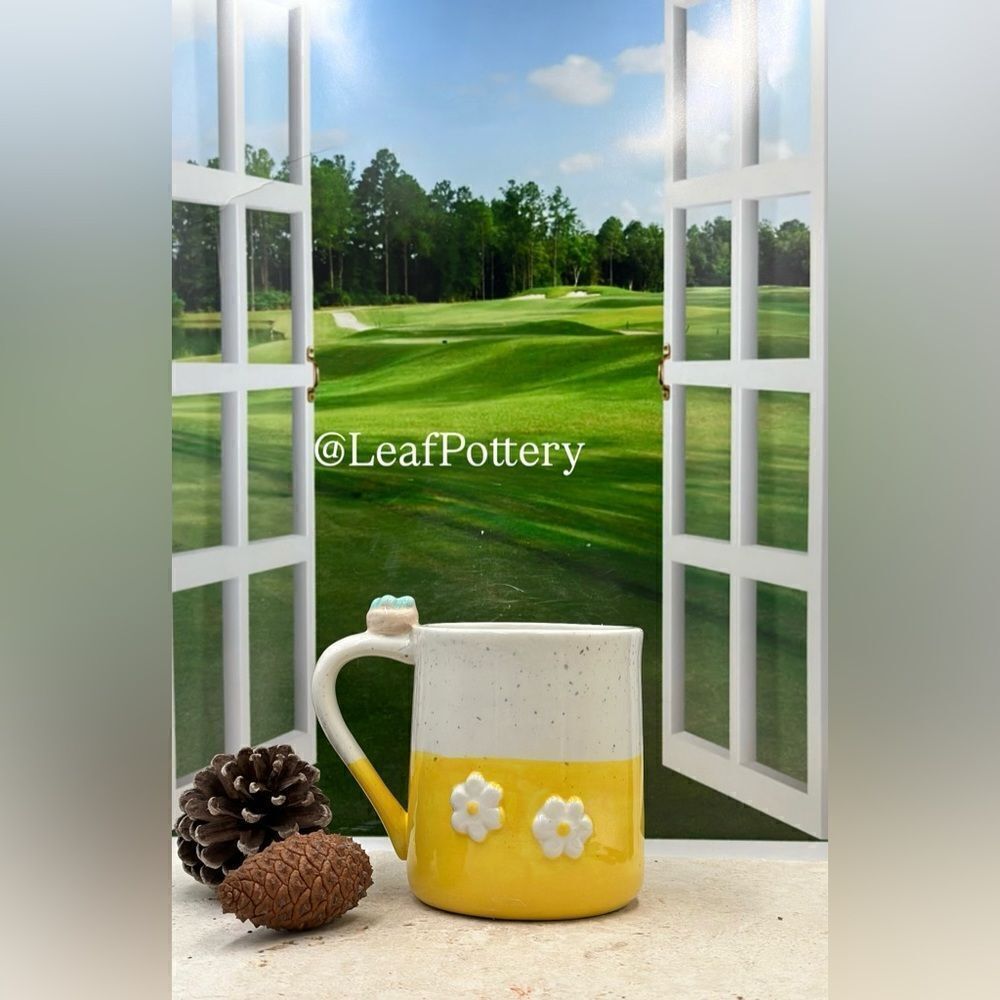 Extra Large Ceramic Bird & Daisy Coffee Mug - 24oz Oversized Tea Cup - Picture 6 of 11
